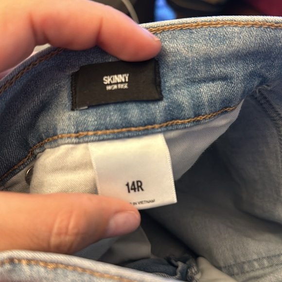 Light blue express jeans/ well worn/a loose thread on right back pocket - Picture 3 of 4